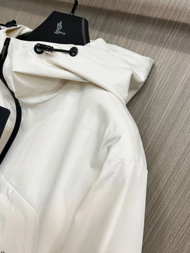 FreshLook Moncler Outwear 142502