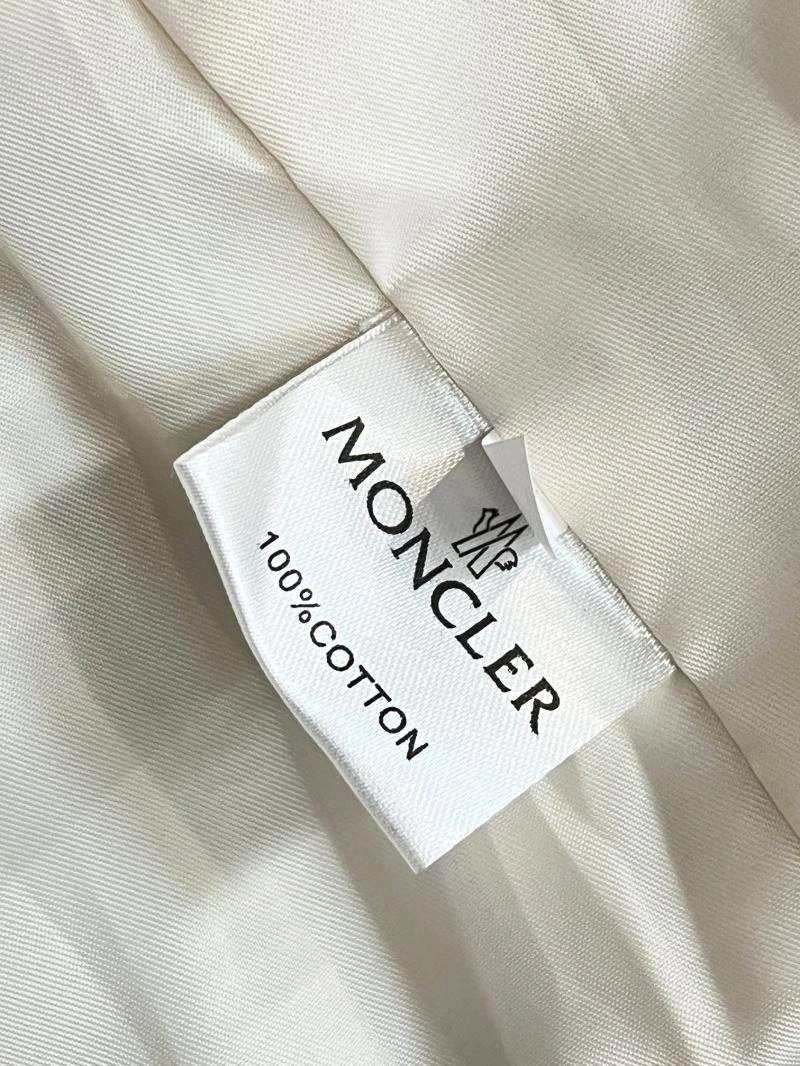FreshLook Moncler Outwear 142502