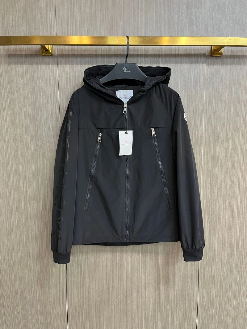 Moncler Outwear GoodFit 142497