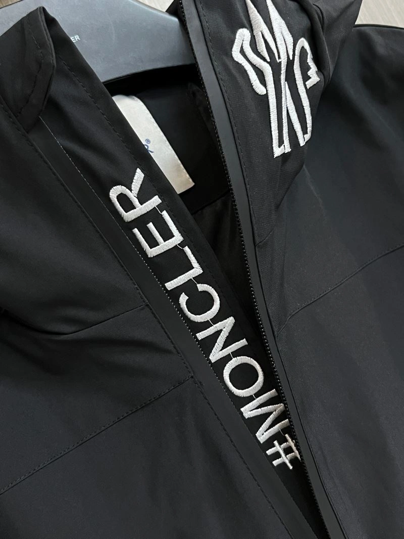 Moncler Outwear Fashionable 142488