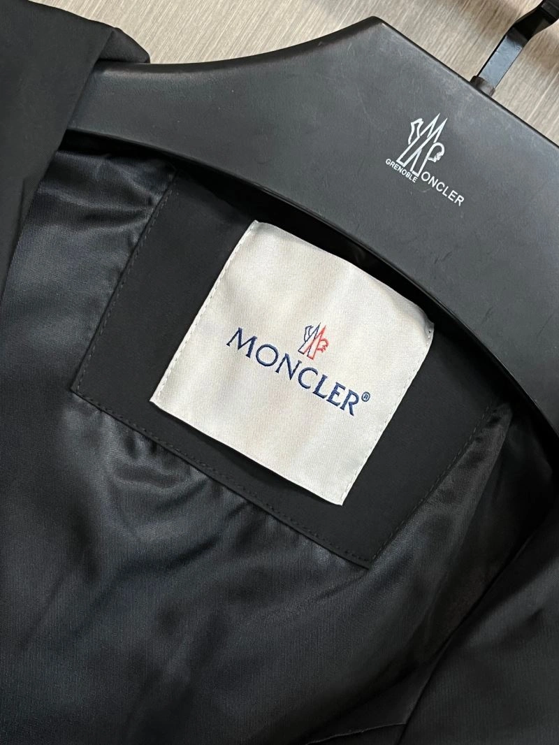 Moncler Outwear Fashionable 142488
