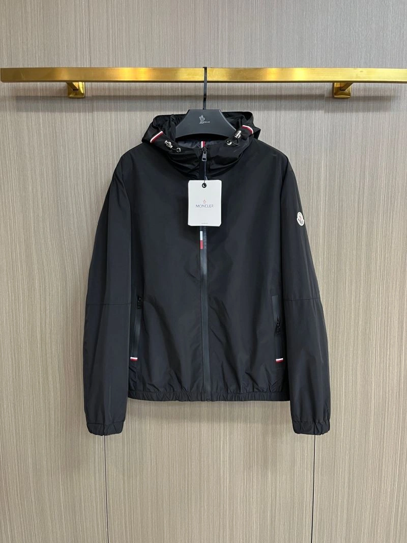 Moncler Outwear Breathable 142494