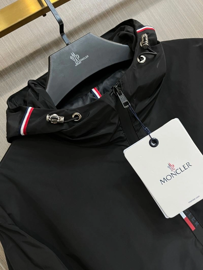 Moncler Outwear Breathable 142494