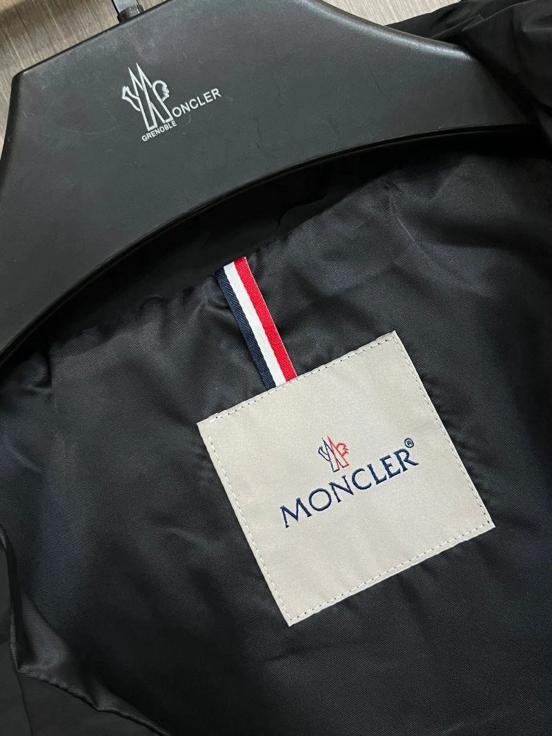 Moncler Outwear Breathable 142494