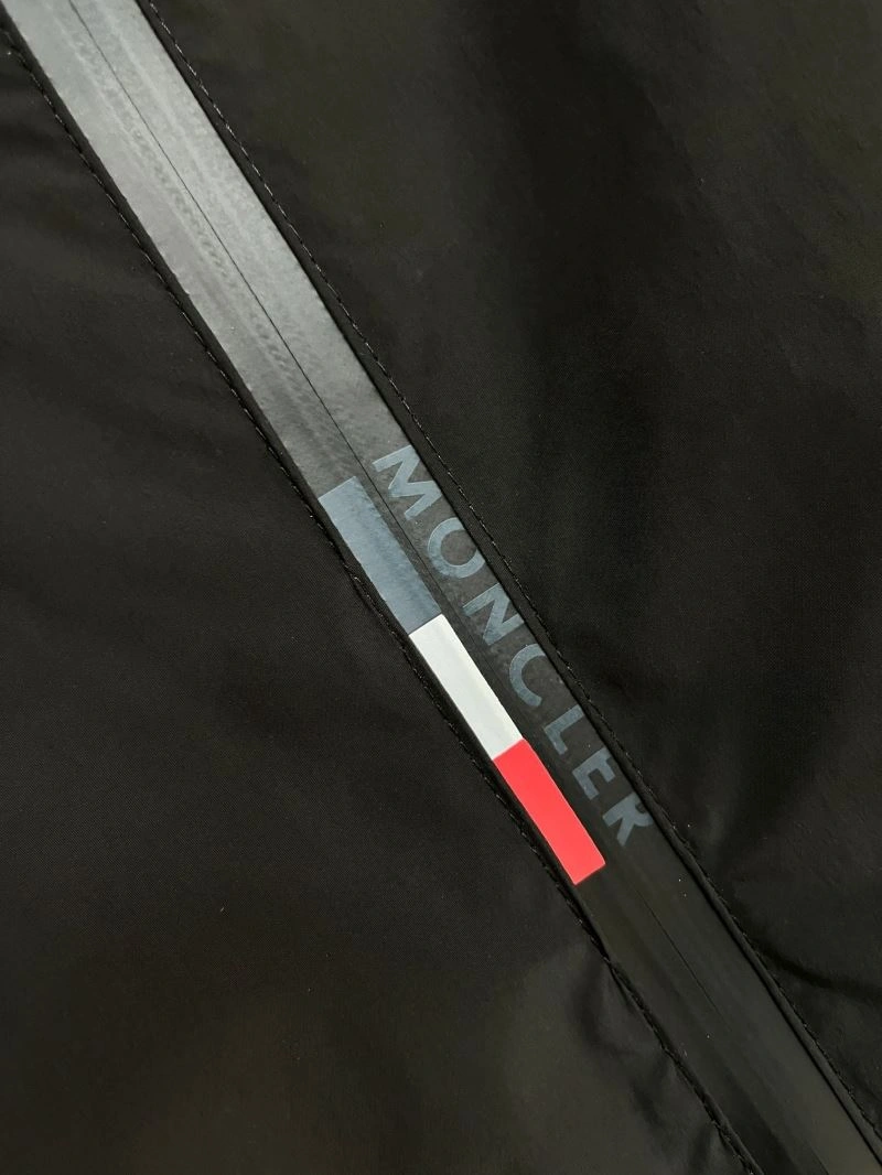 Moncler Outwear Breathable 142494