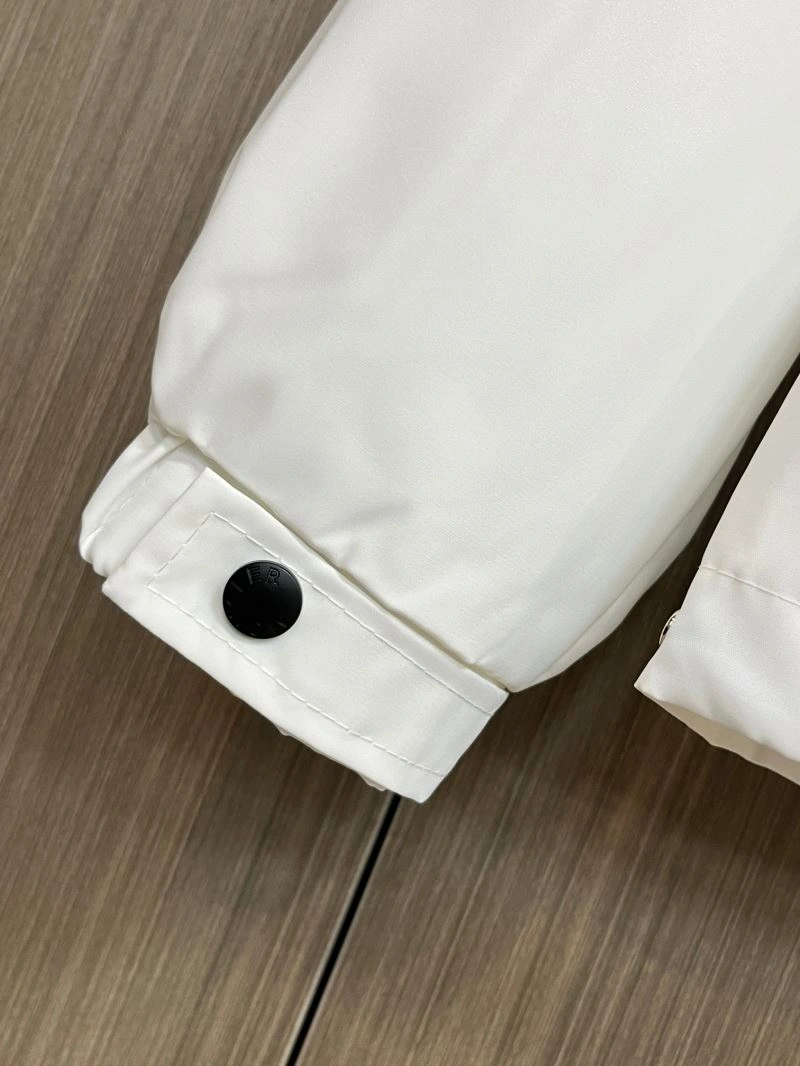 Functional Moncler Outwear 142490