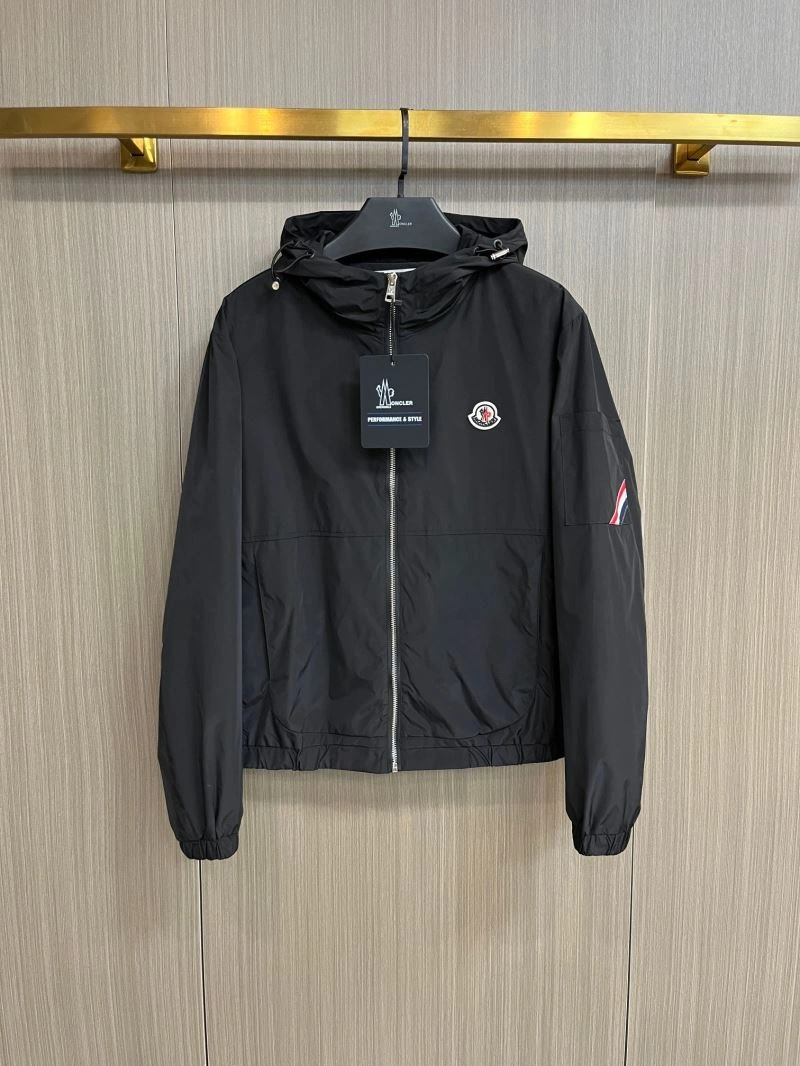 Moncler Outwear SportInspired 142496