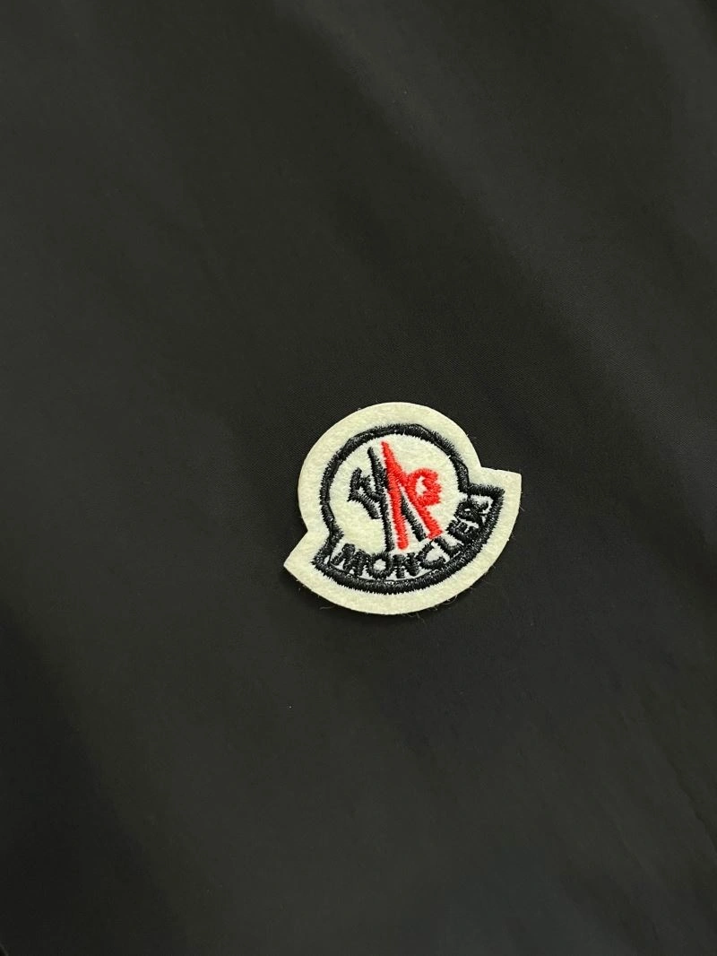 Moncler Outwear SportInspired 142496