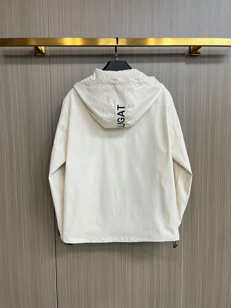 Resilient Moncler Outwear 142486