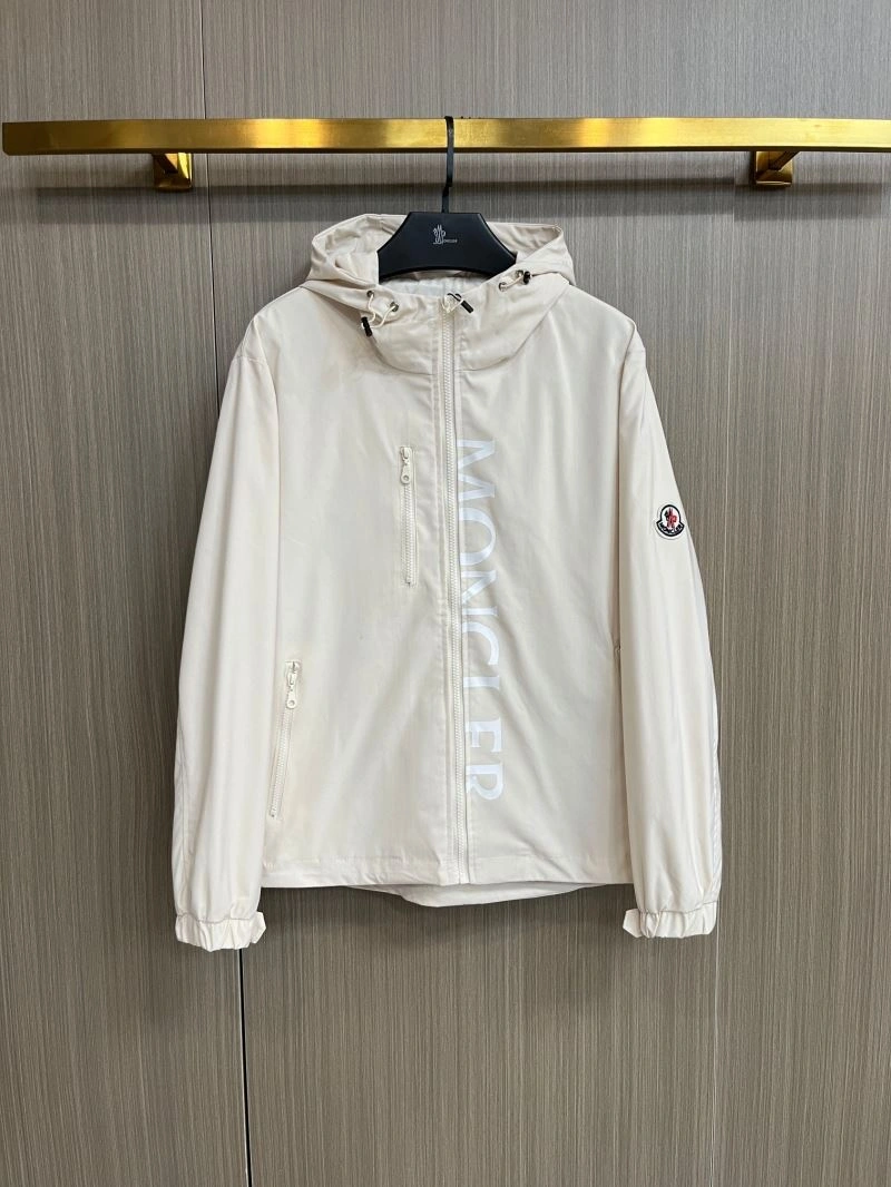 FlexibleFit Moncler Outwear 142484