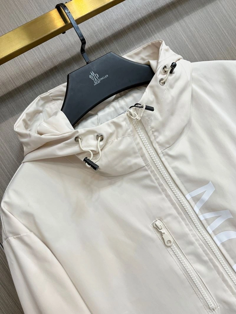 FlexibleFit Moncler Outwear 142484