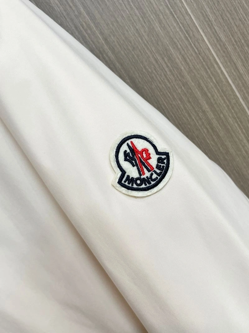 FlexibleFit Moncler Outwear 142484