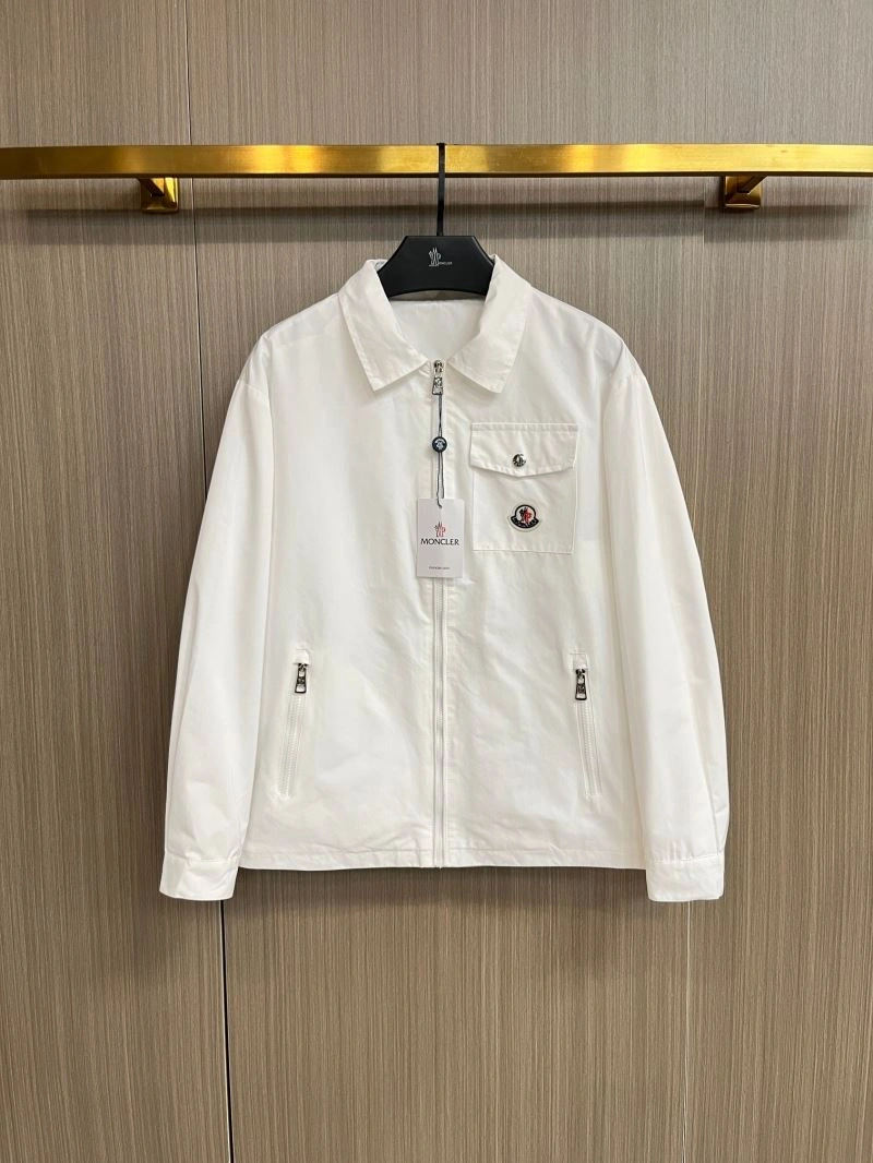 Moncler Outwear Stretchable 142489