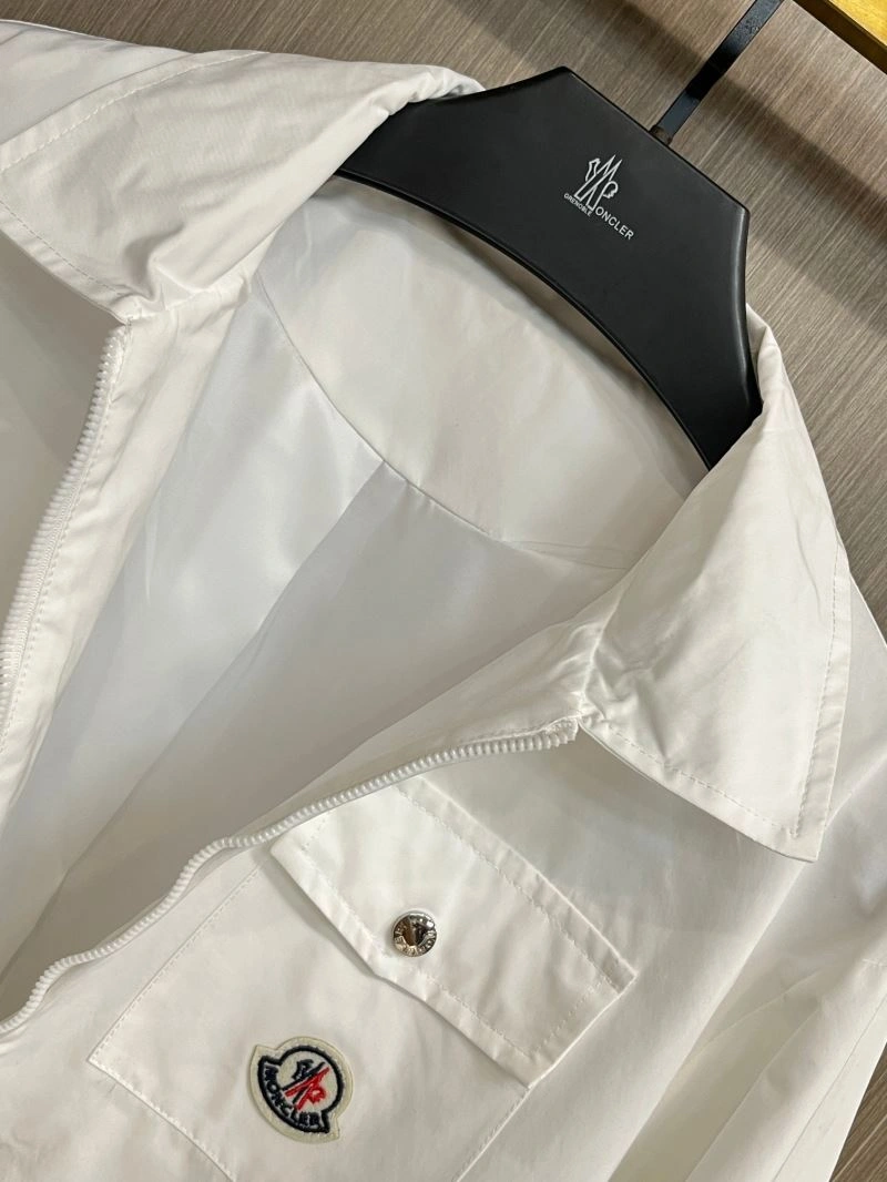 Moncler Outwear Stretchable 142489