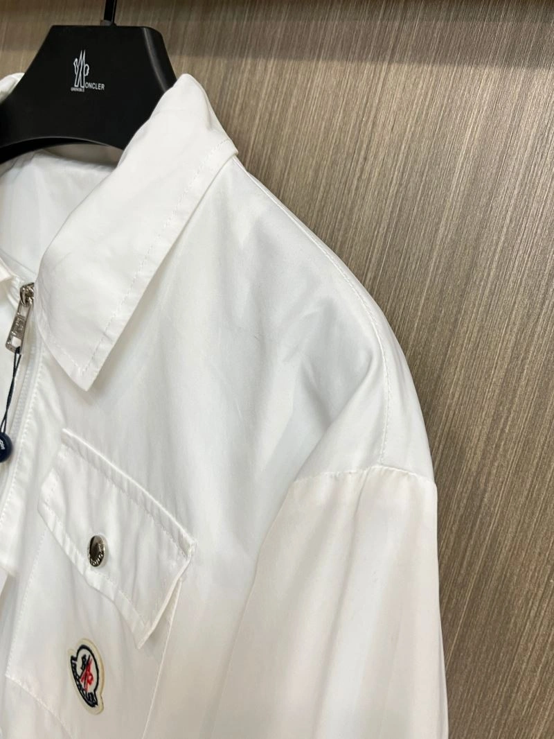 Moncler Outwear Stretchable 142489