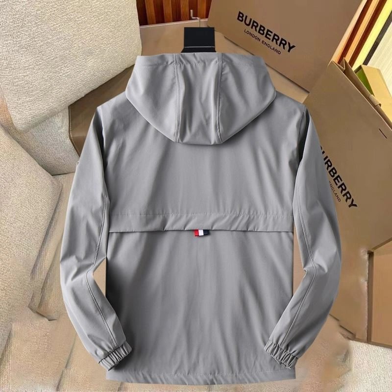 Lightweight Moncler Outwear 142477