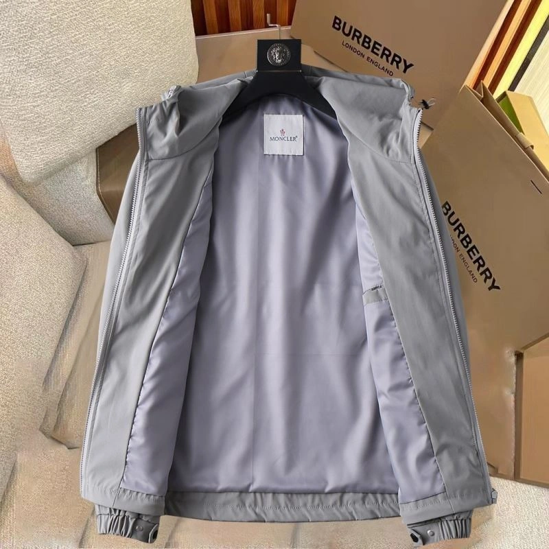 Lightweight Moncler Outwear 142477