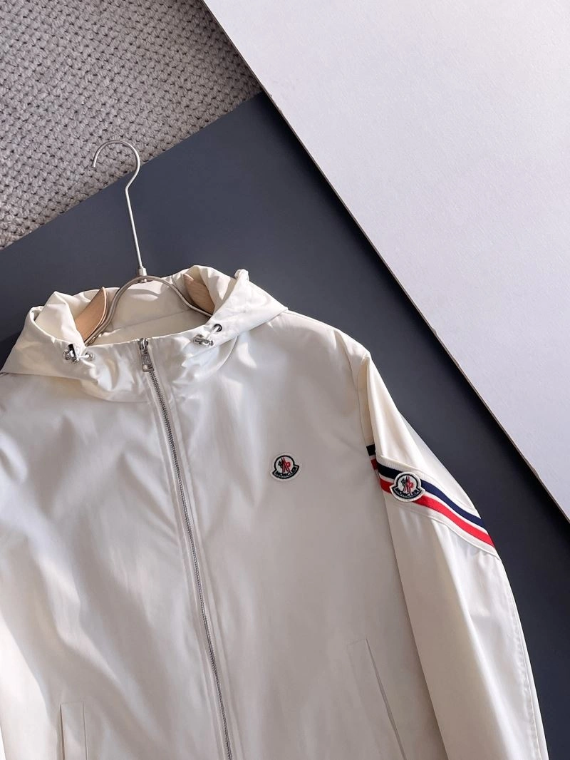Moncler Outwear ModernLook 142480
