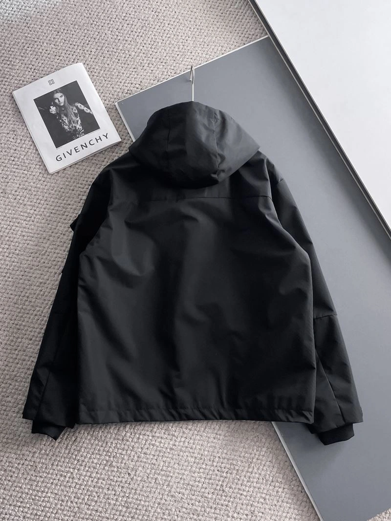 TimelessDesign Moncler Outwear 142475