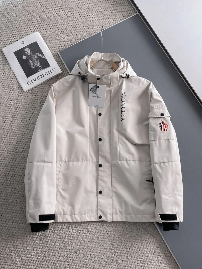 Breathable Moncler Outwear 142473