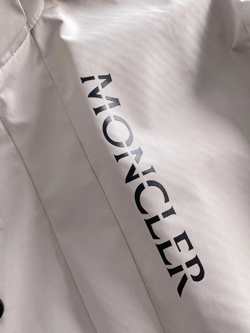 Breathable Moncler Outwear 142473
