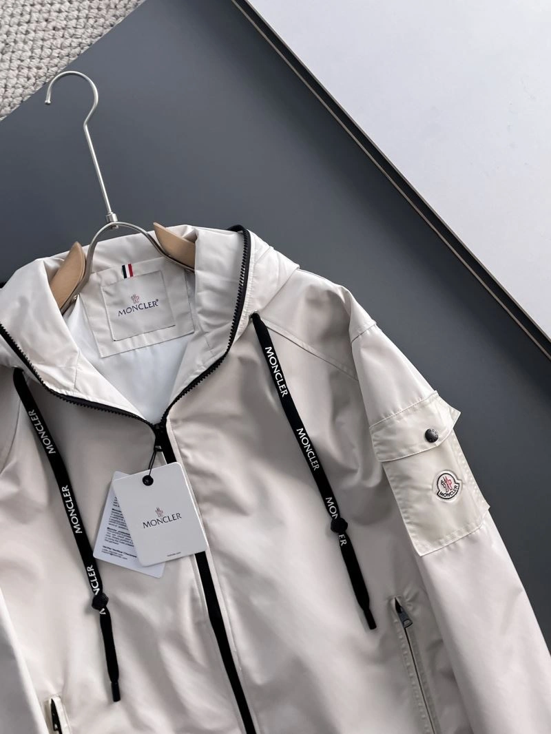 Moncler Outwear Affordable 142470