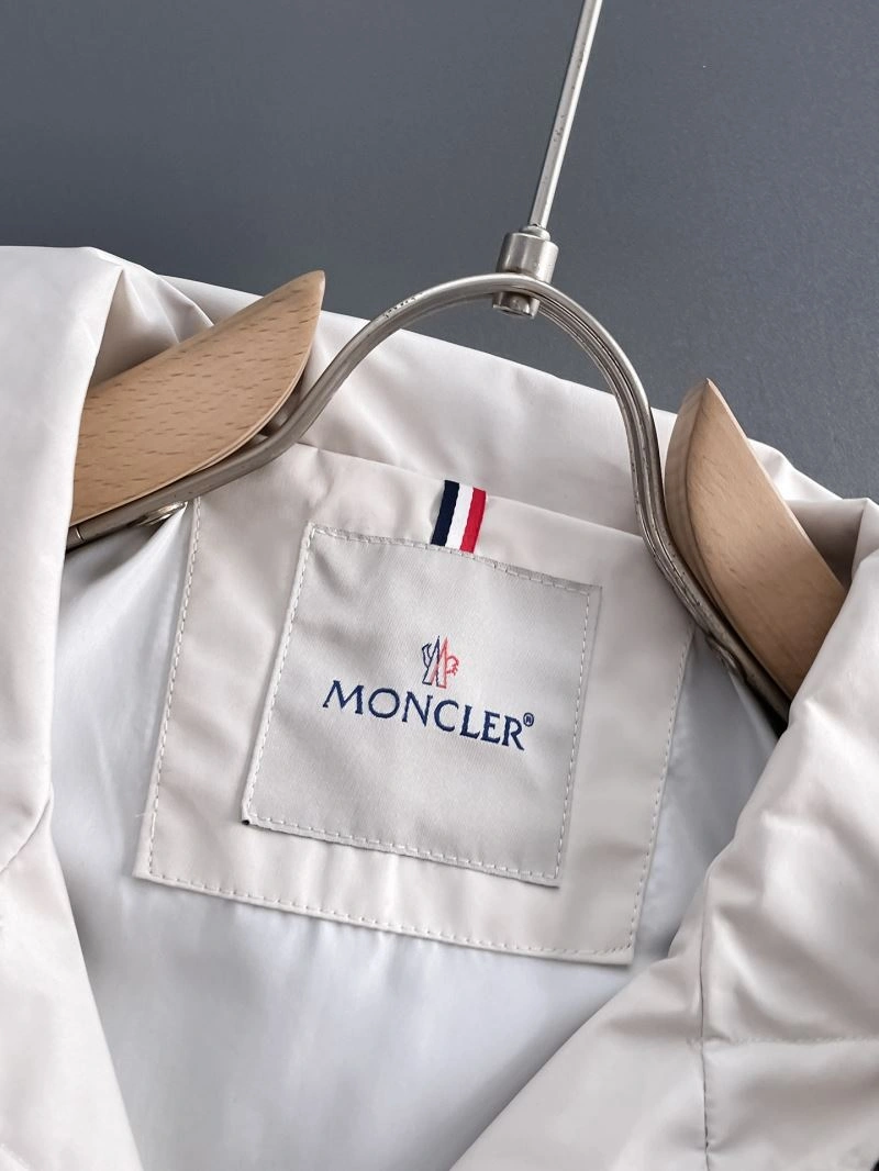 Moncler Outwear Affordable 142470