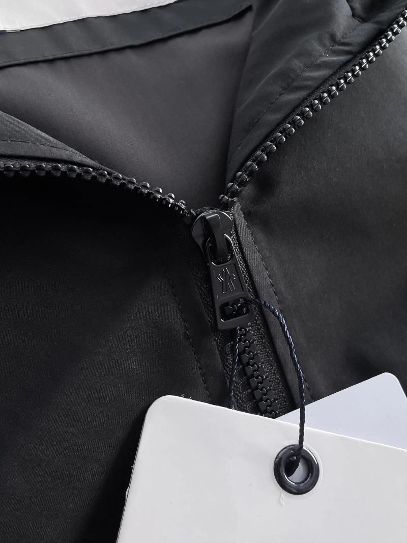 Moncler Outwear Trendy 142469