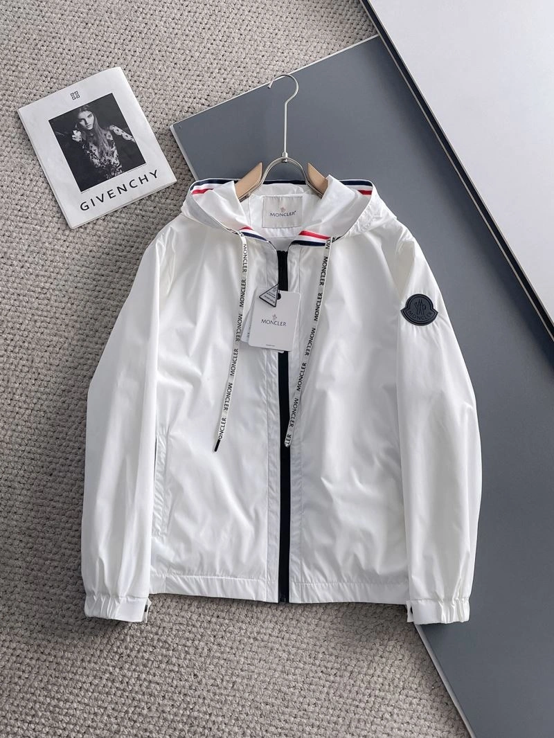 Moncler Outwear Comfortable 142467