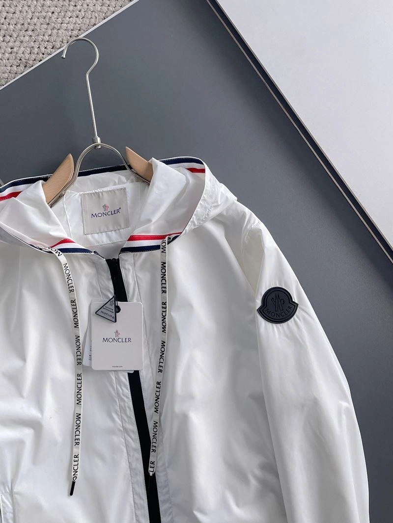 Moncler Outwear Comfortable 142467