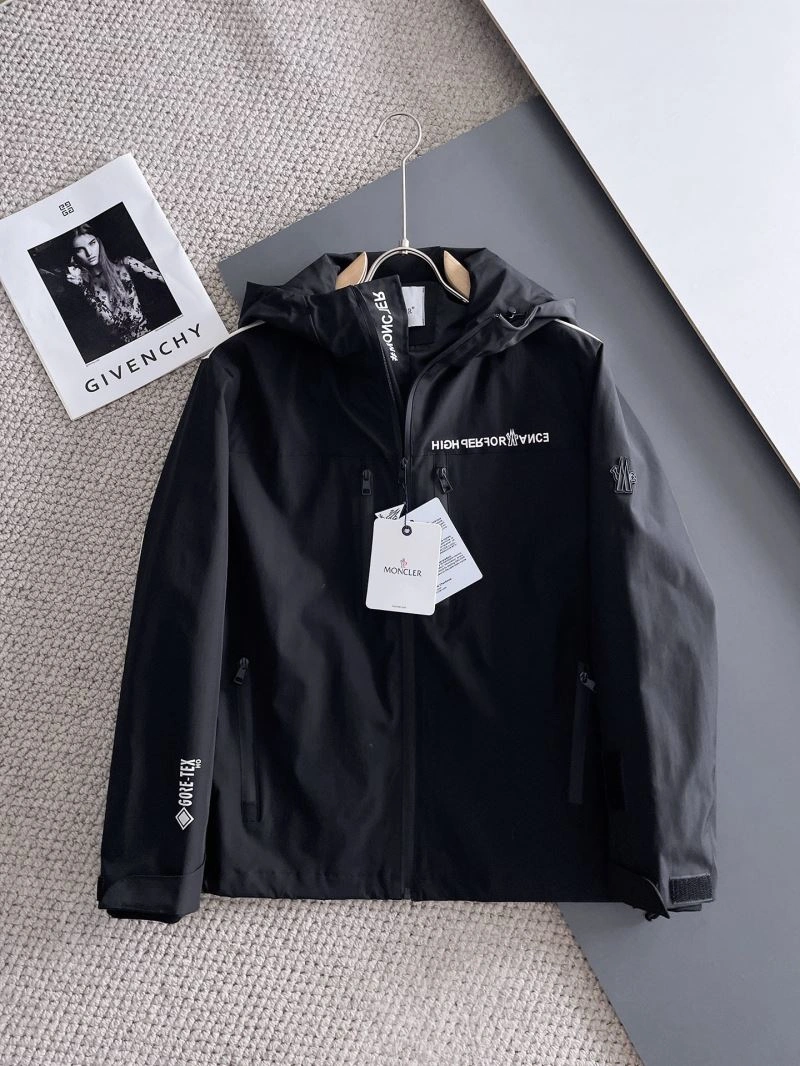 Moncler Outwear Minimalist 142455