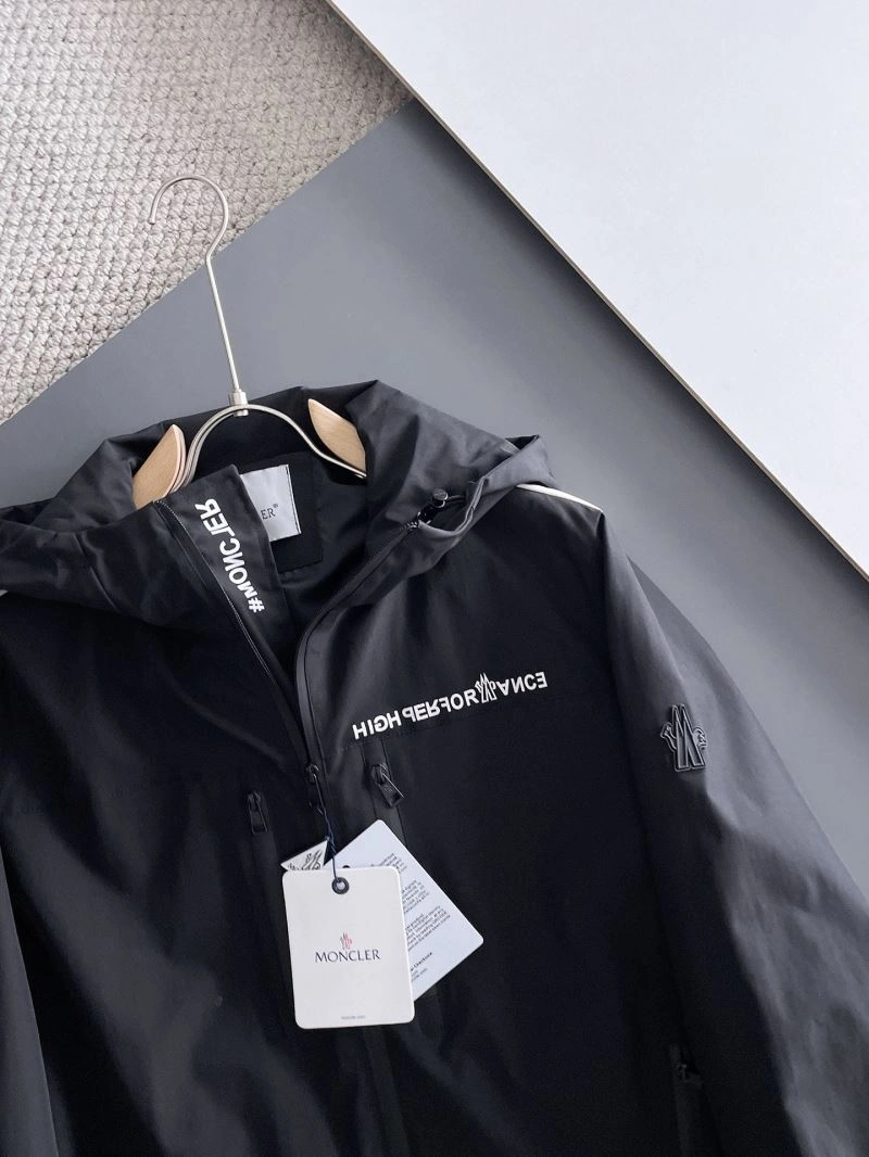 Moncler Outwear Minimalist 142455