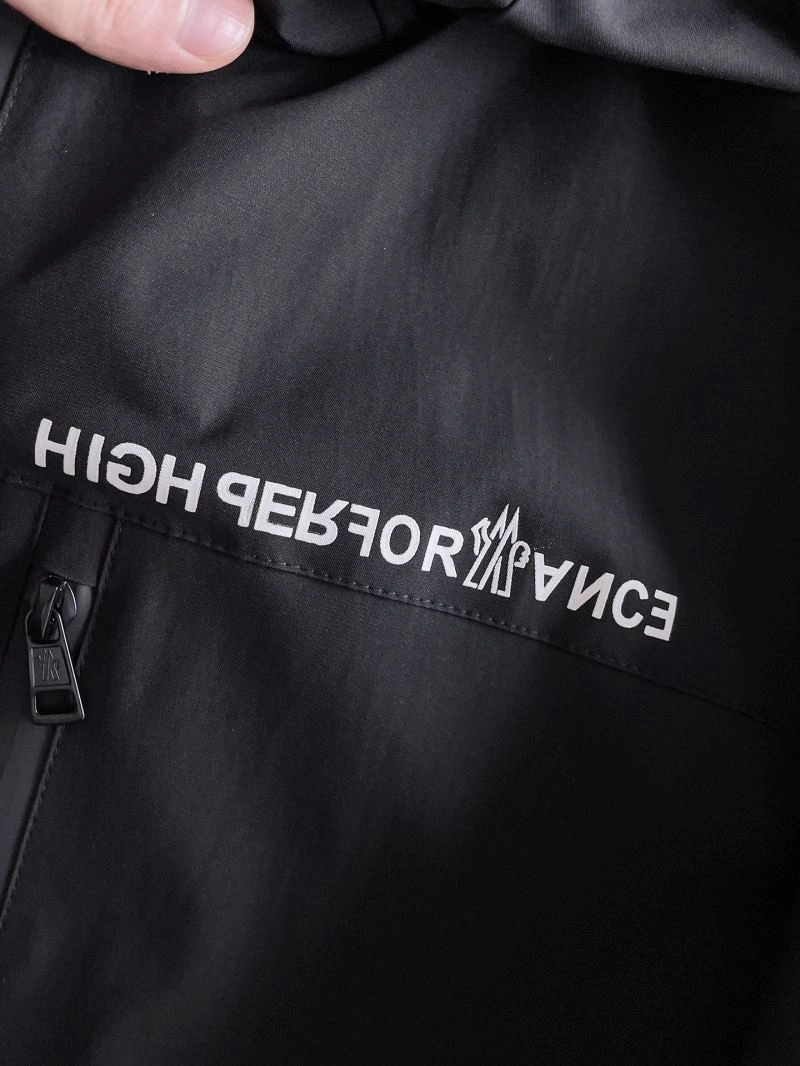 Moncler Outwear Minimalist 142455