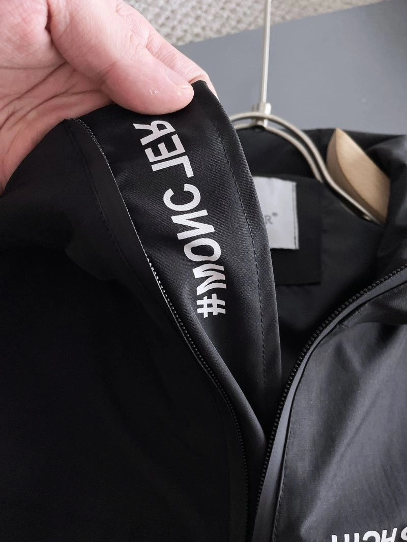 Moncler Outwear Minimalist 142455