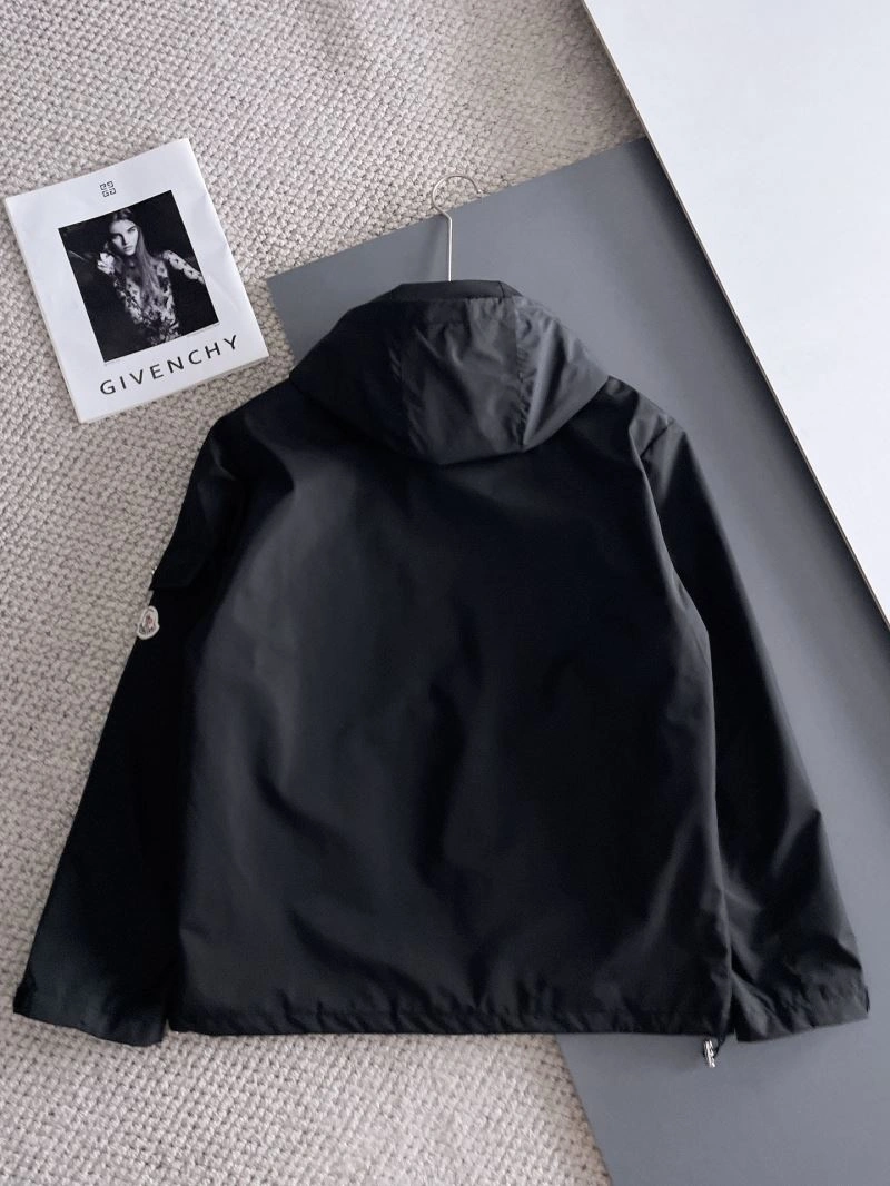 Moncler Outwear SportInspired 142452