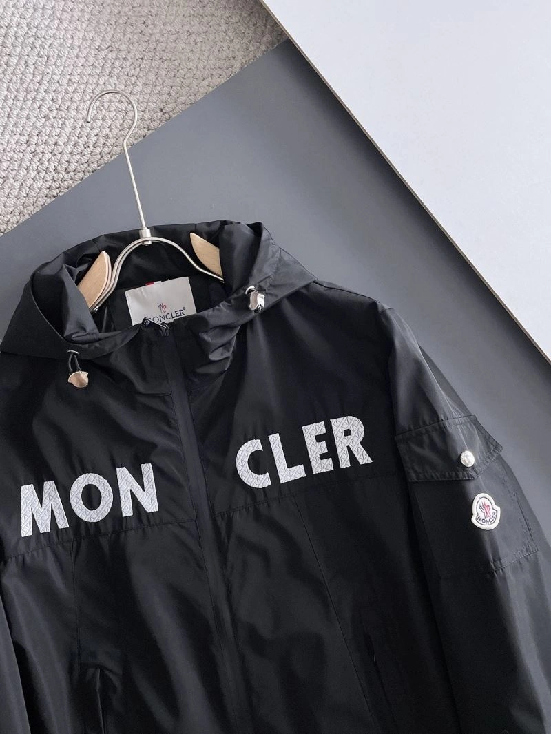 Moncler Outwear SportInspired 142452