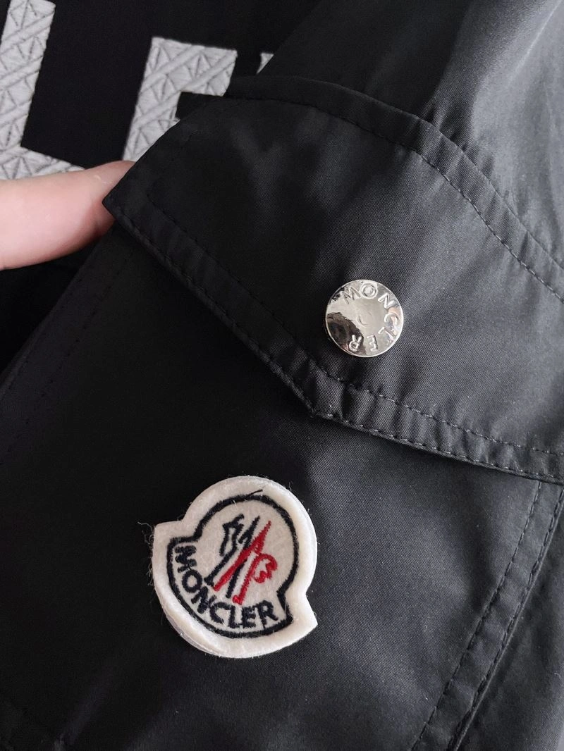 Moncler Outwear SportInspired 142453