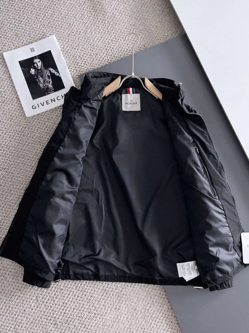 Moncler Outwear SportInspired 142453