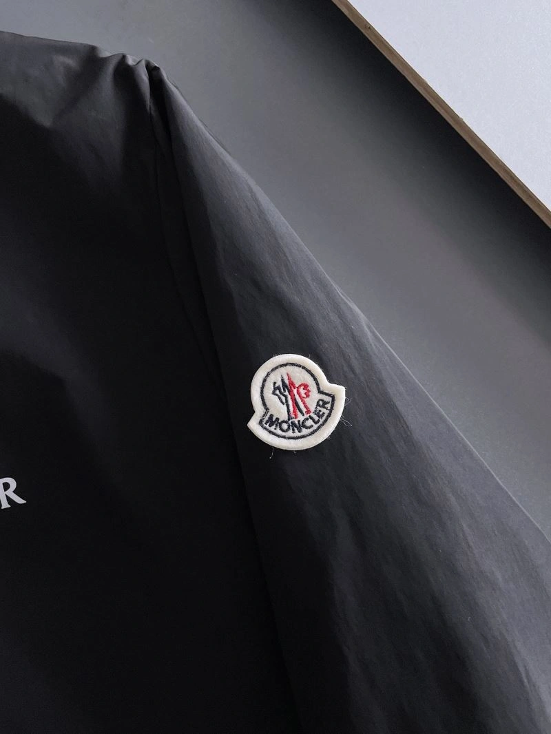 Moncler Outwear SportInspired 142453