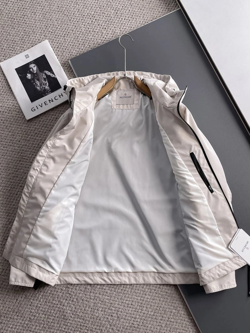 Moncler Outwear Durable 142460