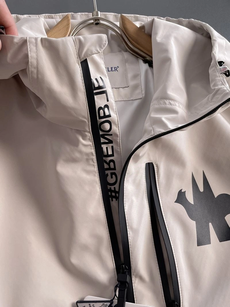 Moncler Outwear Durable 142460