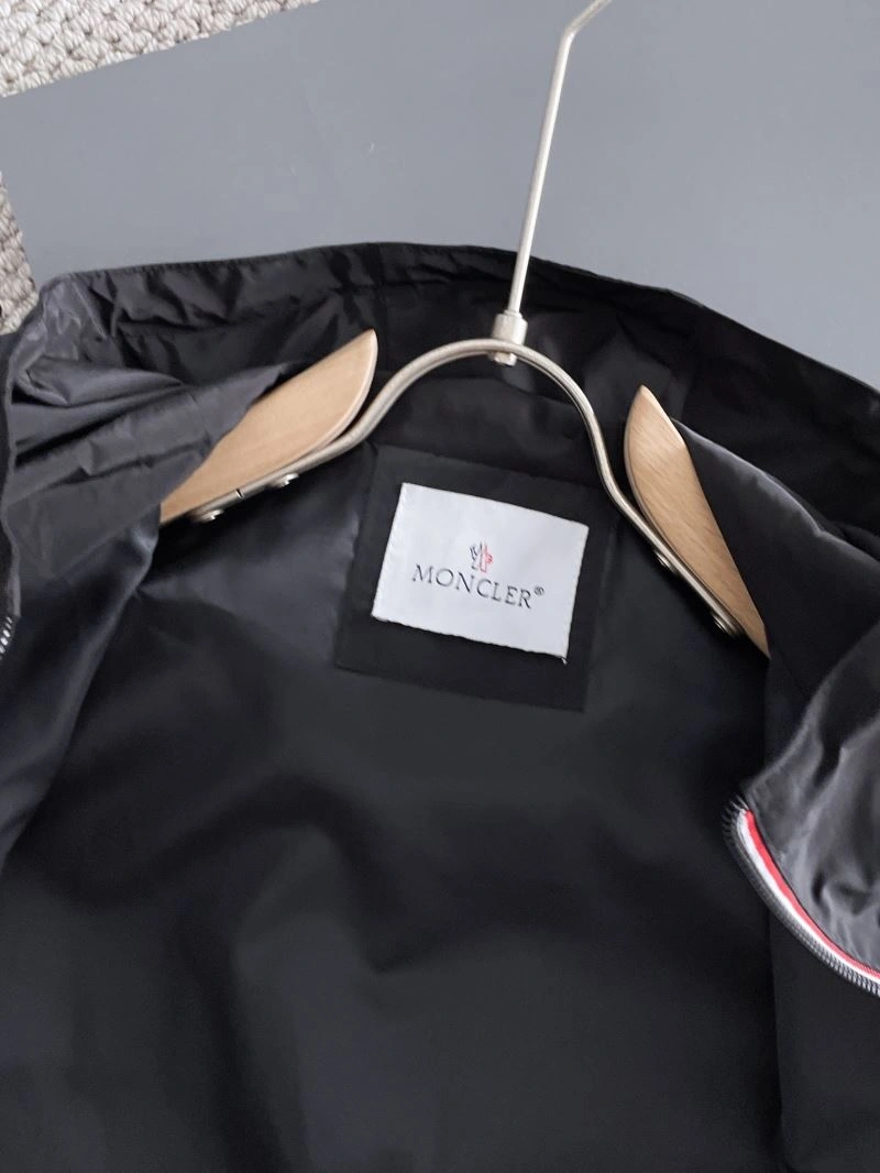 DailyWear Moncler Outwear 142449