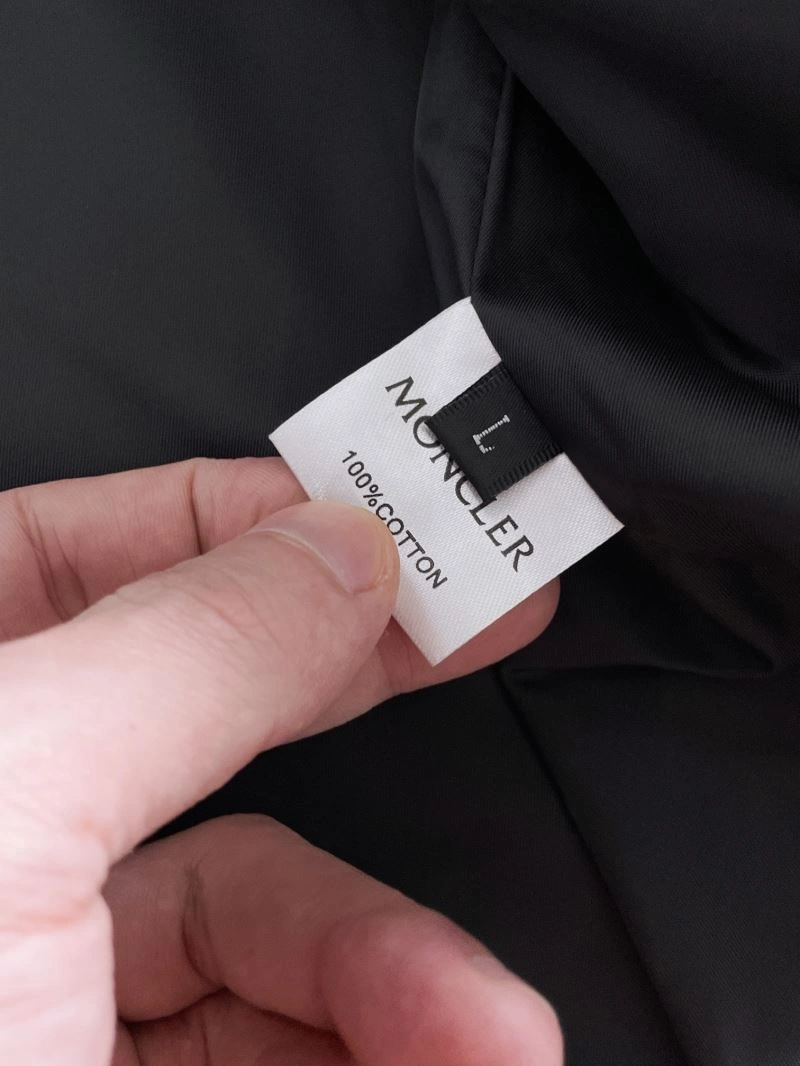 Seasonal Moncler Outwear 142457