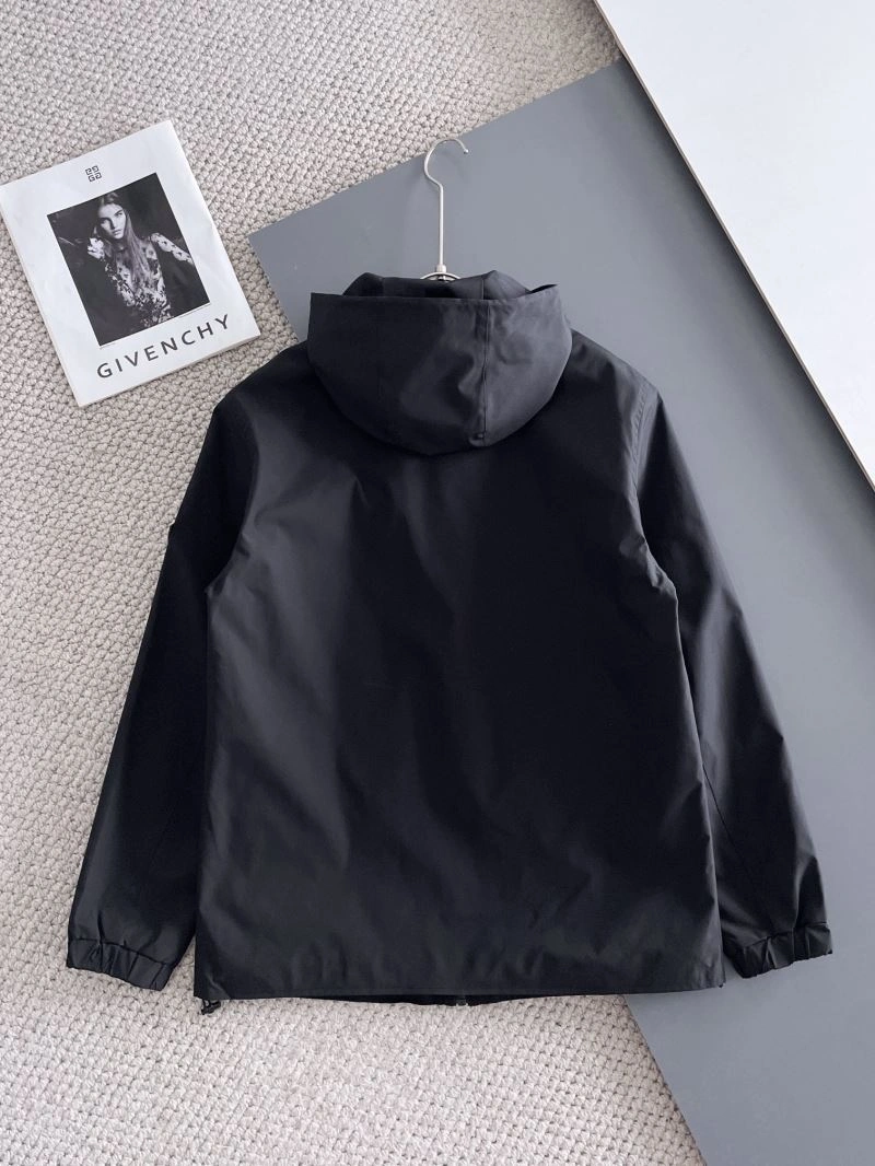 Seasonal Moncler Outwear 142457