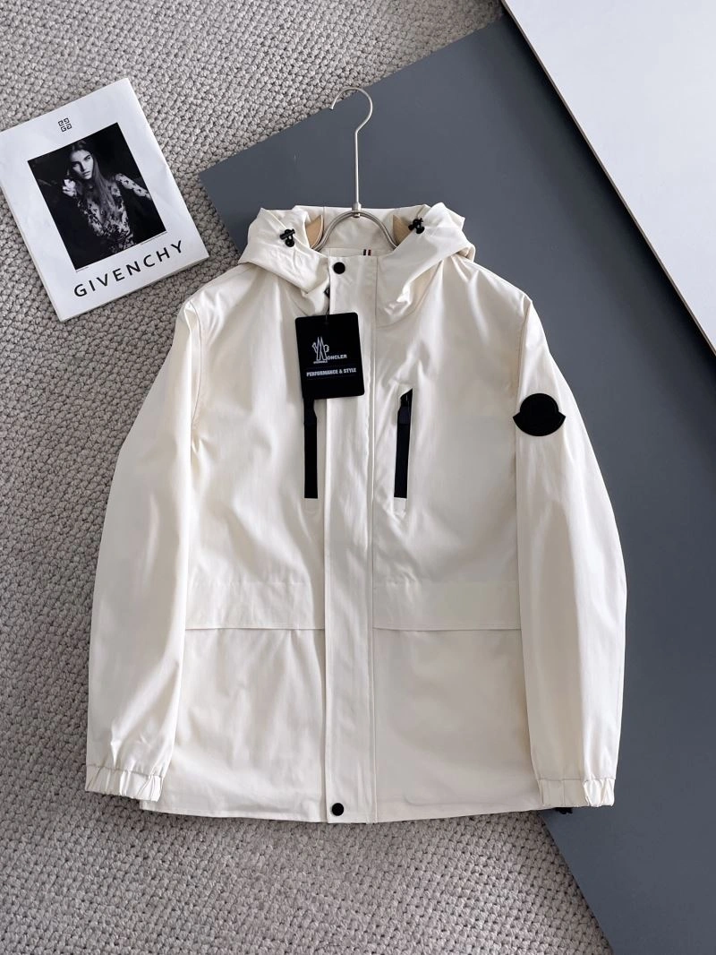Moncler Outwear BestValue 142454