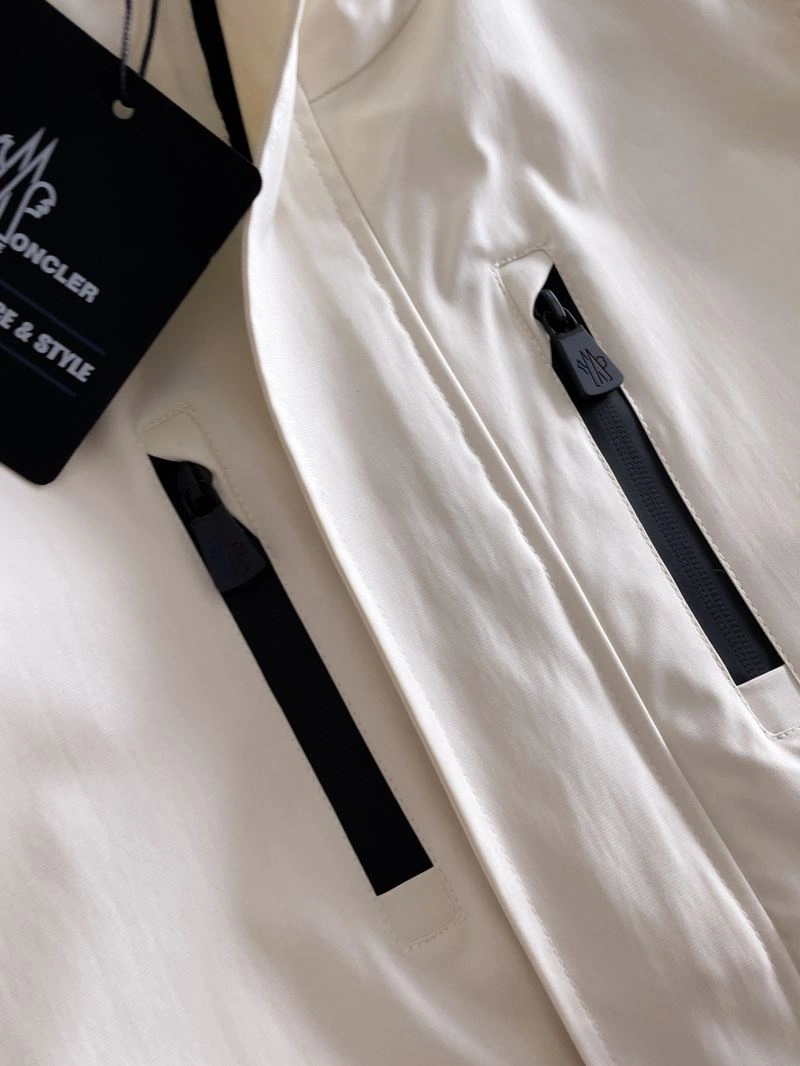 Moncler Outwear BestValue 142454