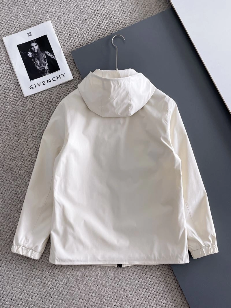 Moncler Outwear BestValue 142454