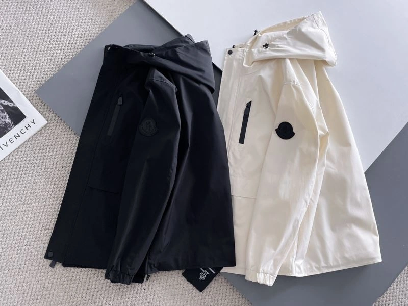 Moncler Outwear BestValue 142454