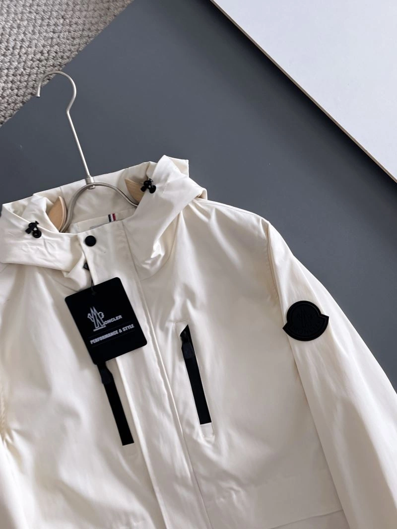 Moncler Outwear BestValue 142454