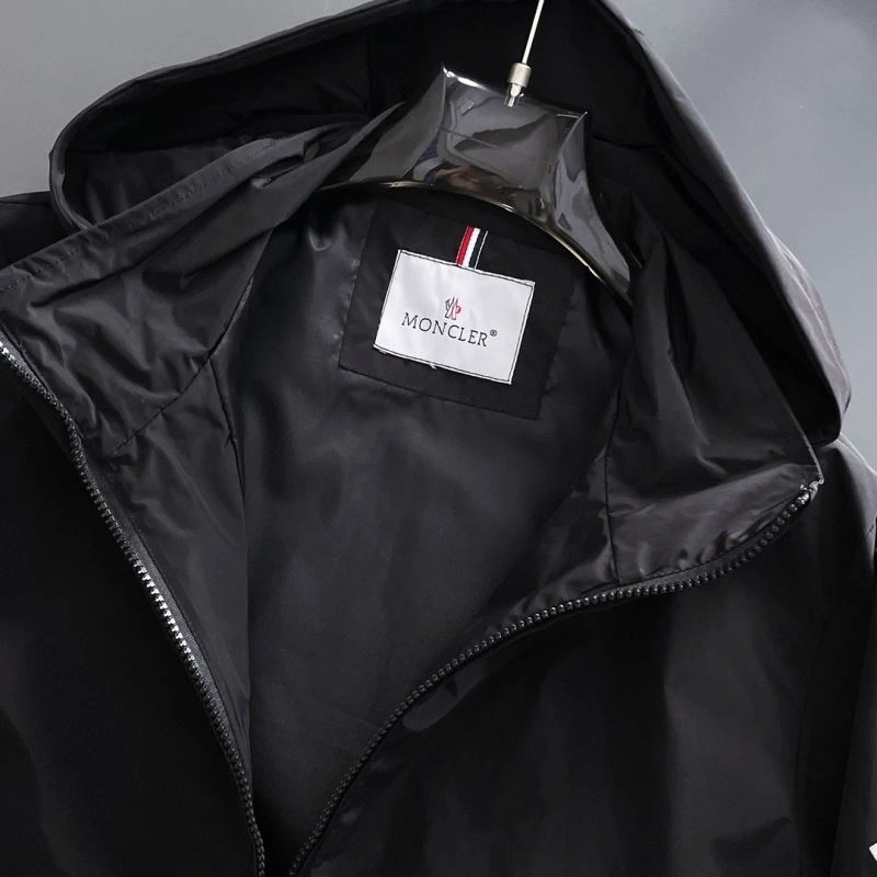 Moncler Outwear Upgraded 142447